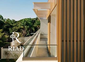 Casa · 584m² · 4 Quartos · 4 Vagas · Casa de Condomínio em Alto de Pinheiros | 584 m², 4 Suítes, Piscina e Elevador Privativo Próxima ao