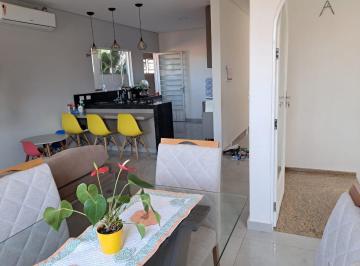Casa · 222m² · 3 Quartos · 2 Vagas · SOBRADO NO JARDIM DAS INDÚSTRIAS: CONFORTO, ESPAÇO E ÁREA GOURMET!