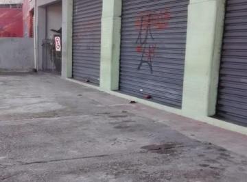 Comercial · 400m² · 8 Vagas · Galpão / Depósito / Armazém para alugar em Macedo de 400.00m² com 8 Garagens
