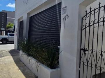 Comercial · 181m² · Prédio Comercial para alugar em Centro de 181.29m²