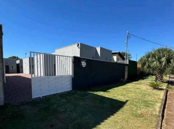 Casa · 40m² · 2 Quartos · 1 Vaga · Casa 2 quartos bairro Bão Clima