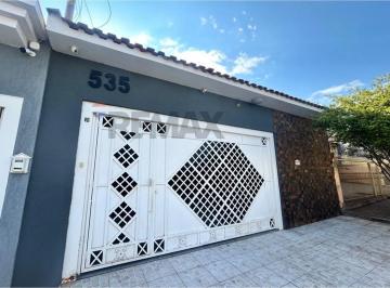 Casa · 248m² · 2 Quartos · 2 Vagas · Casa para alugar em Vila Maria Luiza de 248.00m² com 2 Quartos, 1 Suite e 2 Garagens