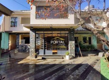 Casa · 210m² · 4 Quartos · Sobrado para venda em Vila Liviero de 210.00m² com 4 Quartos