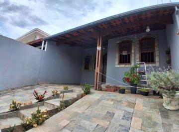 Casa de 3 quartos, Belo Horizonte · Excelente casa geminada plana no Santa Amélia com 3 quartos, suíte, 2 vagas