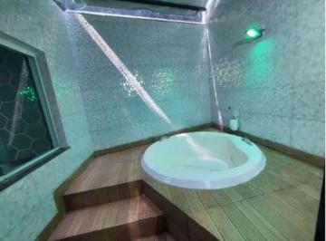 Apartamento Venda de 2 quartos · Lindo Apartamento tipo Garden Com Ofurô aquecido, 2 dorm. 1 suíte e 2 áreas externas cobertas