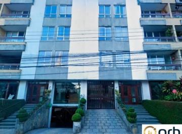 Foto 01 · Apartamento em leilão à venda no Centro de Petrópolis - RJ