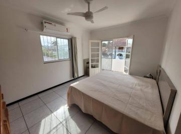 Casa de 5 quartos, Niterói · Alugo Excelente Casa em Piratininga - Niterói - RJ