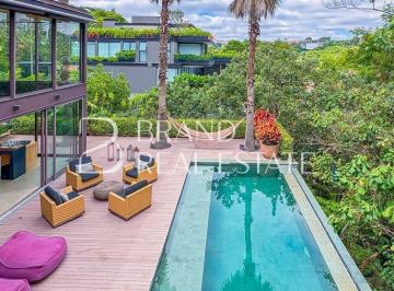 Casa · 750m² · 3 Quartos · 4 Vagas · Casa com 750m² de área construída, 3 suítes e 4 vagas - Porteira fechada no Cidade Jardim