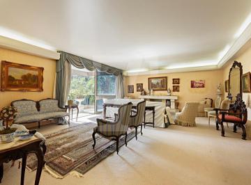 Apartamento · 280m² · 3 Quartos · 4 Vagas · Apartamento com vista para o verde em frente ao Clube Pinheiros.