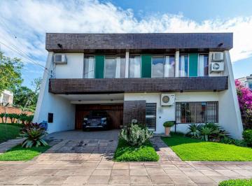 Casa · 698m² · 3 Quartos · Casa à venda - em Menino Deus