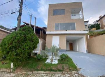Casa · 200m² · 4 Quartos · 2 Vagas · Casa de Condomínio 4 quartos no Bairro Albuquerque Teresópolis