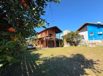 Casa · 120m² · 1 Quarto · CABANA CHARMOSA E TOTALMENTE MOBILIADA NA PRAIA DO ROSA
