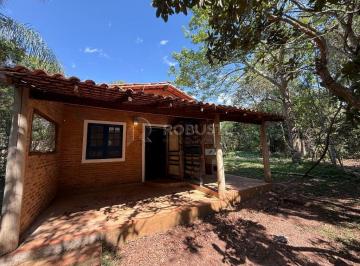 Casa · 75m² · 2 Quartos · 5 Vagas · Casa/ chacara para Alugar da Demetria em Botucatu (consumo de agua ja embutido no valor)