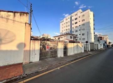 111e88c89e7f4f111d8035a7430bc9c7581a6f03 · Casa com 3 dormitórios à venda, 241 m² por R$ 950.000,00 - Centro - Patos de Minas/MG
