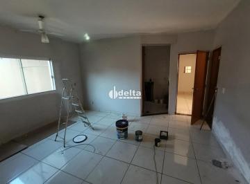 Apartamento · 71m² · 2 Quartos · 1 Vaga · Apartamento com 2 quartos sendo 1 suíte disponível para locação no bairro Presidente Roosevelt em Ub