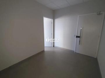 Comercial · 101m² · 1 Vaga · Sala disponível para locação no bairro Jardim Karaiba em Uberlândia-MG