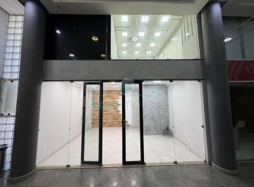 Comercial · 22m² · Loja em Centro - Macaé, RJ