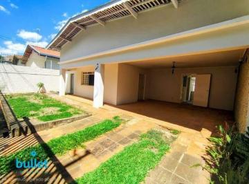 Casa · 202m² · 3 Quartos · 4 Vagas · Casa de rua com terreno de 390m2 e supert conservada a venda