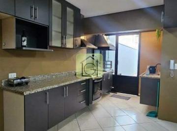 Casa · 130m² · 2 Quartos · 2 Vagas · Casa à venda no Jardim dos Ipês em Itu – 2 dormitórios, suíte e mezanino