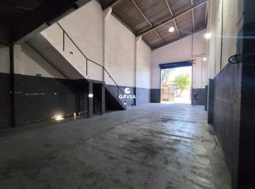 Comercial · 250m² · 2 Vagas · Galpão para aluguel no Esplanada dos Barreiros em São Vicente.