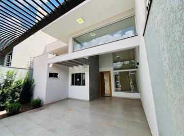 1fjpaim2owexowe4n2m3odi3_md · Excelente casa à venda no Jardim Petrópolis, em Maringá. Cozinha Planejada