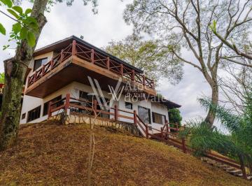 Casa · 500m² · 5 Quartos · 5 Vagas · Casa com 5 suítes, piscina e campo de futebol Aldeia do Vale