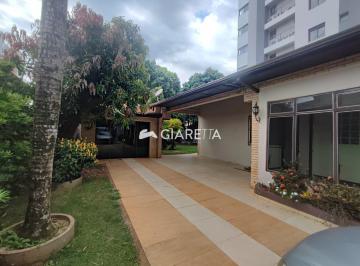 Casa · 212m² · 3 Quartos · 3 Vagas · Ampla casa para locação na região CENTRAL de TOLEDO - PR