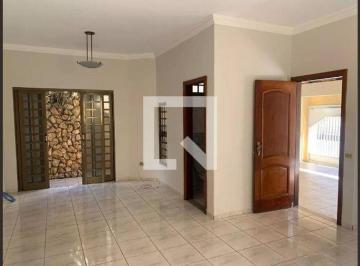 Casa · 220m² · 5 Quartos · 6 Vagas · Casa para Aluguel - Santa Mônica, 5 Quartos,  220 m2 - Uberlândia
