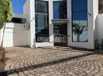 Comercial · 298m² · 4 Vagas · Imóvel Comercial para alugar em Centro de 298.00m² com 4 Garagens