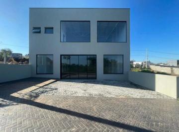 Comercial · 245m² · 3 Vagas · Sala Comercial para alugar em Vila Cordenonsi de 245.00m² com 3 Garagens
