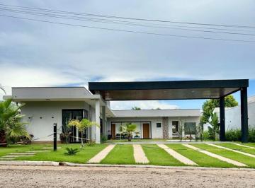 Casa · 200m² · 3 Quartos · 3 Vagas · Casa para venda em Portal da Praia de 200.00m² com 3 Quartos, 3 Suites e 3 Garagens