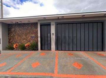 Casa · 171m² · 3 Quartos · 4 Vagas · Casa para venda em Santa Cruz de 171.00m² com 3 Quartos, 1 Suite e 4 Garagens
