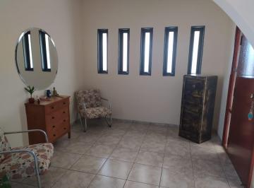 Casa · 240m² · 3 Quartos · 2 Vagas · Casa para venda em Centro de 240.00m² com 3 Quartos, 1 Suite e 2 Garagens