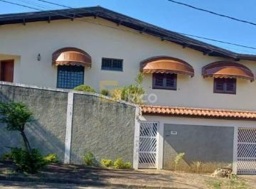 Casa · 482m² · 3 Quartos · 5 Vagas · Casa para venda em Castelo de 481.85m² com 3 Quartos, 1 Suite e 5 Garagens