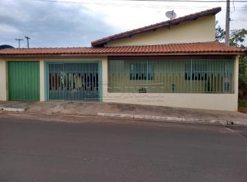 Casa · 150m² · 2 Quartos · 3 Vagas · Casa para venda em Centro de 150.00m² com 2 Quartos, 1 Suite e 3 Garagens