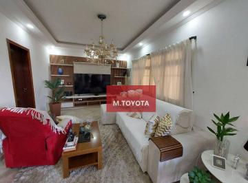 Casa · 326m² · 3 Quartos · 7 Vagas · Casa para venda em Jardim Presidente Dutra de 326.00m² com 3 Quartos, 1 Suite e 7 Garagens