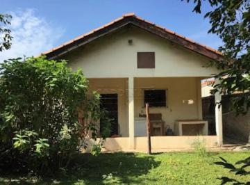 Casa · 110m² · 3 Quartos · 1 Vaga · Casa para venda em Centro de 110.00m² com 3 Quartos e 1 Garagem