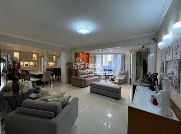 Apartamento · 147m² · 4 Quartos · 1 Vaga · Rua 21 - Residencial Araucárias Excelente planta, reforma moderna e funcional