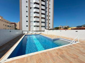 Apartamento de 3 quartos, Peruíbe · Apartamento na praia com piscina e 3 quartos em Peruíbe.