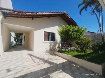 Casa de 3 quartos, Itanhaém · Casa com 3 quartos e área gourmet em Itanhaém.