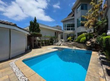 Casa de 4 quartos, São Paulo · Casa em Condomínio Fechado, no pé da Serra, com 4 suítes, 6 vagas, Espaço Gourmet e Piscina aquecida