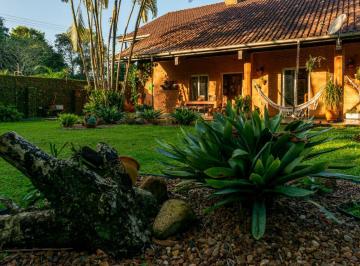 Casa de 6 quartos, São Sebastião · Casa Independente | 150m da Praia da Juréia | 6 suítes | Escritura | Airbnb