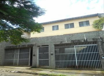 Casa · 354m² · 3 Quartos · Casa à venda - em Trevo