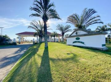 Casa · 147m² · 3 Quartos · 2 Vagas · Casa alto padrão mobiliada/3 suítes/Piso aquecido