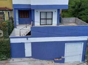 Casa · 290m² · 3 Quartos · 4 Vagas · Casa em condomínio Vicente Monteggia 3 dormitórios
