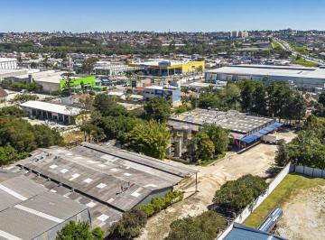 Comercial · 3000m² · 1 Quarto · 10 Vagas · Galpão industrial com 3.000m² construídos e 12.000m² de terreno próximo à BR-116