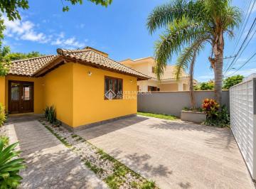 000 · Casa com quintal privativo próxima ao mar no Rio Tavares