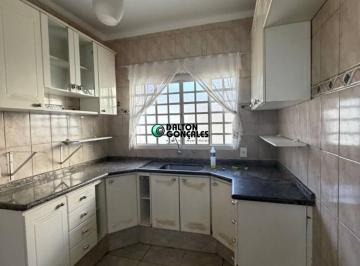 Casa · 199m² · 3 Quartos · 2 Vagas · Casa para alugar em Jardim Do Valle Ii de 199.00m² com 3 Quartos, 1 Suite e 2 Garagens