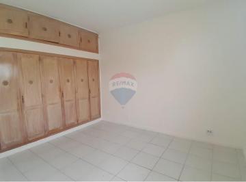 Comercial · 17m² · 1 Vaga · Prédio Comercial para alugar em Centro de 17.00m² com 1 Garagem