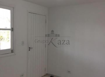 Casa · 140m² · 2 Quartos · 1 Vaga · Casa Condomínio - Jardim Americano - Condomínio Tancredo Neves - 2 Dormitórios - 65m².